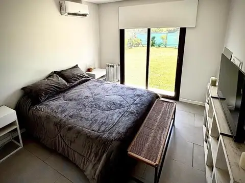 Casa en Alquiler en Villa Rosa, USD 1.300