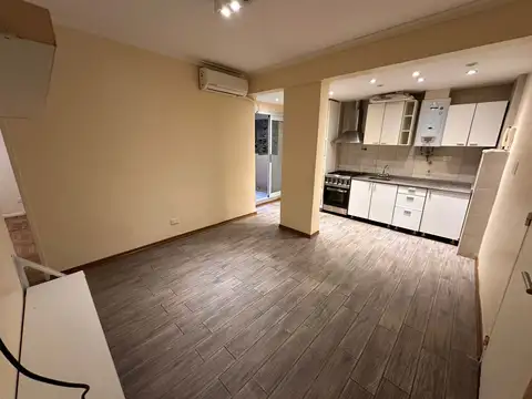 Fantástico 2 ambientes con Patio