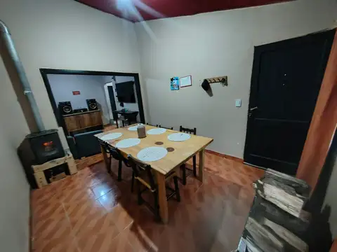 Casa 4 ambientes con 1 baño