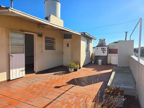 PH 3 ambientes luminoso con terraza, parrilla, y sin expensas!!  muy buena ubicación !!!!