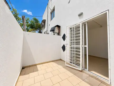 PH 2 ambiente en Planta Baja con patio