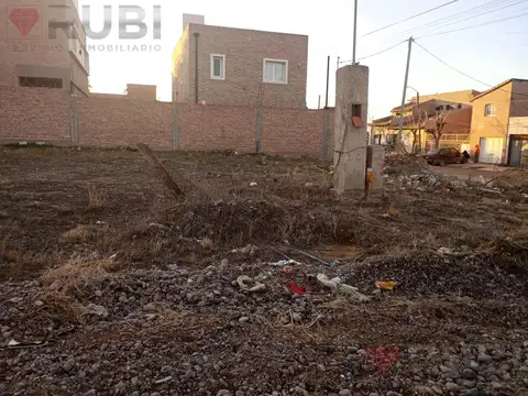 Terreno en Venta 30  mts Fondo