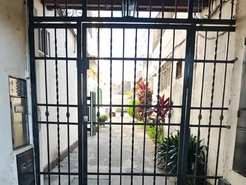 Casa 5 ambientes con 1 baño