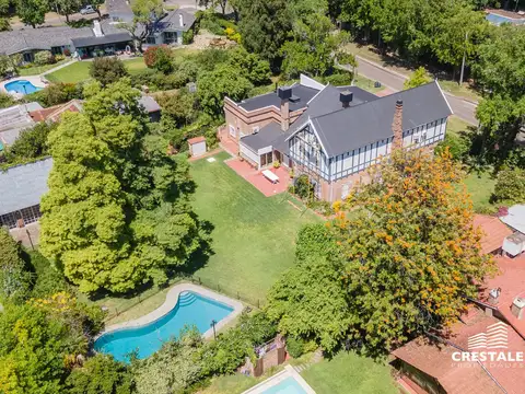 Venta / permuta | Casa 4 dormitorios en dos plantas con pileta | Fisherton, Rosario.