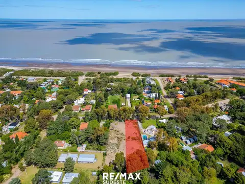 Lote de grandes dimensiones 