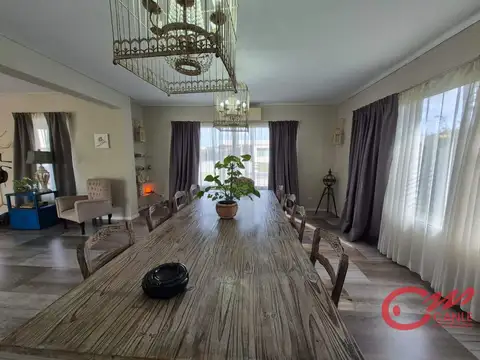 Casa 6 ambientes con 3 baños