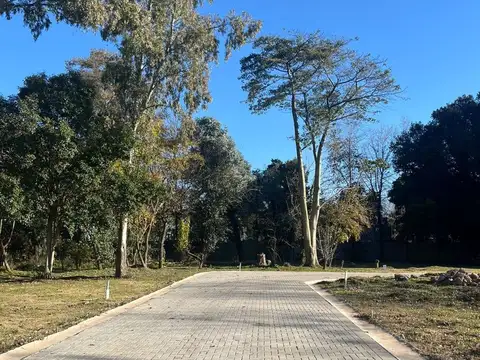 VENTA DE LOTES EN BARRIO CERRADO "LOS PINOS III"
