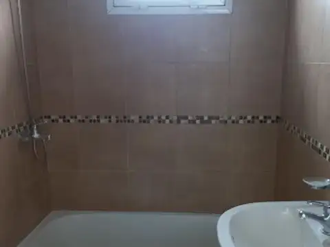 Caseros 2200, Piso 5