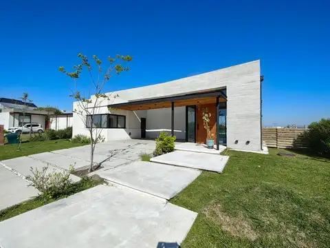 Casa en alquiler a la laguna en San Sebastián, área 5
