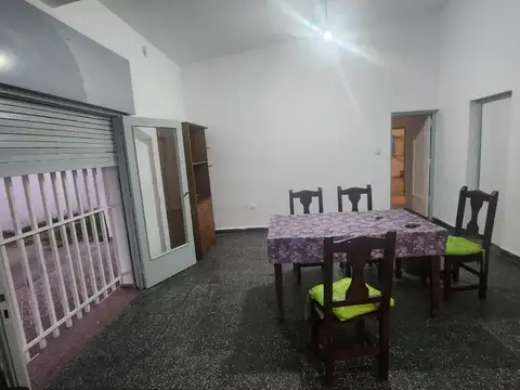 Casa En Venta. Aviador Silvio Pettirossi 1831