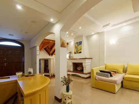 Casa en Venta en Villa Luro, USD 399.000