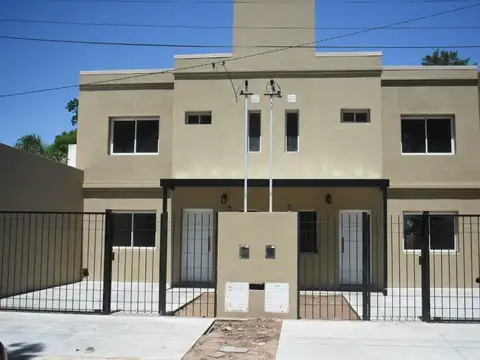 Casa en Funes 3 Dormitorios Alquiler