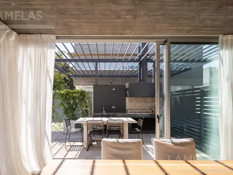 Venta Casa 3 dormitorios con jardín y pileta en ABRA Funes