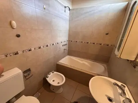 PH 2 AMBIENTES EN ALQUILER SARANDÍ