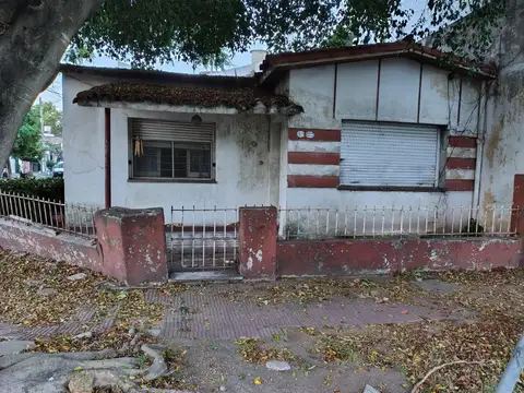 CASA A REFACCIONAR O DEMOLICION,PRECIO LIBRE DE GASTOS