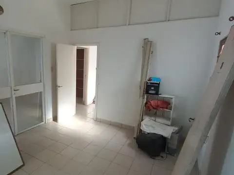 EN ALQUILER! DPTO. DE 4 AMBIENTES. SOBRE LA PEATONAL.