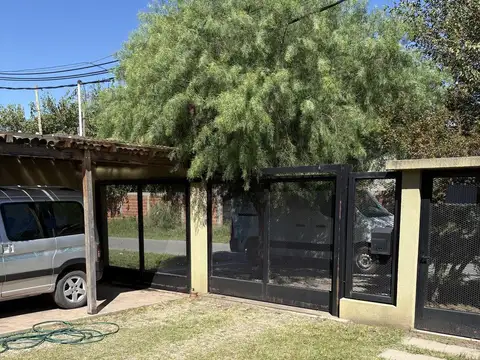 Casa en Alquiler en Joaquin Gorina, $ 1.500.000