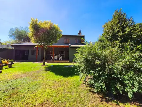 VENTA CASA 4 AMBIENTES DE VICHENZO GRANDE PILAR