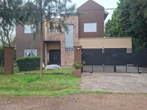 Venta Casa 3 ambientes, casa de huéspedes, Moreno al 800, Exaltación de la Cruz, Apta crédito