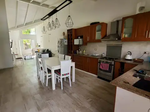 Casa en Venta en Manuel B Gonnet, USD 160.000