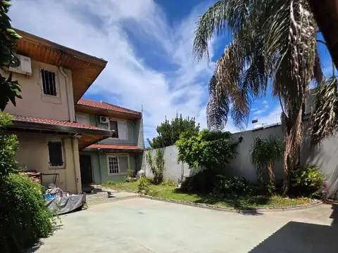 VENTA CASA 6 AMB C/PARQUE