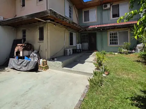 Casa 6 ambientes con 3 baños