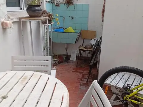 Departamento 3 ambientes en Planta Baja con patio en Vicente López