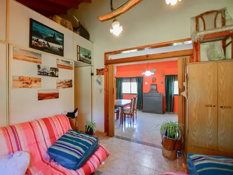 Casa 3 ambientes con 1 baño