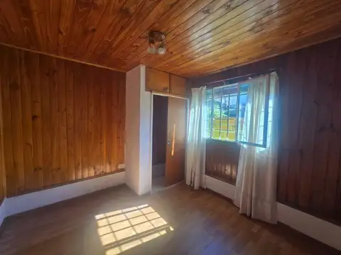 Depto Tipo Casa en Alquiler con 1 cocheras