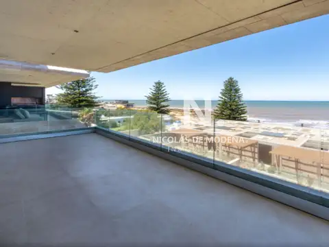 En venta apartamento de 3 dormitorios en la Barra, Punta del Este.