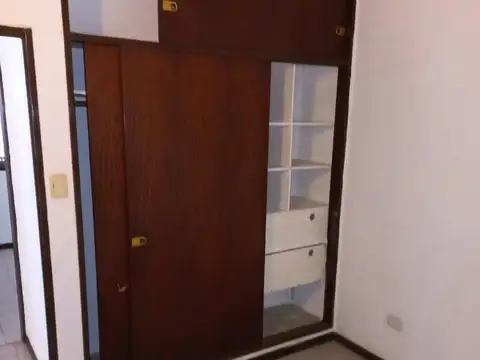 CASA EN VENTA DE 2 HABITACIONES, QUIROGA 78, VITRAMU