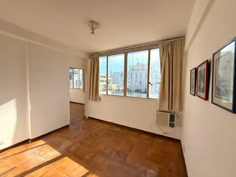 Oportunidad departamento en  venta a metros del Teatro Colon