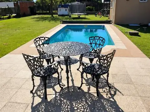 CASA EN VENTA EN BARRIO LOS PIONEROS