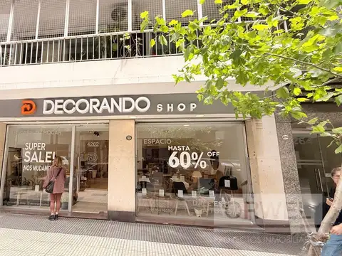 Excelente Local en Alquiler y Venta - Gran frente - Amplia Vidriera - Zona comercial