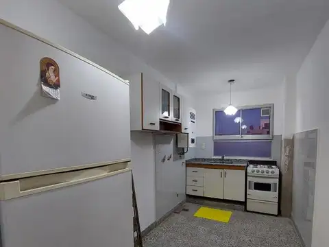 AMPLIO 3 AMBIENTES - CENTRO COMERCIAL