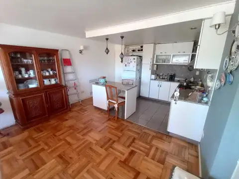 San Luis 1800, Piso 7