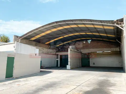 Galpon en Venta 10  mts Frente
