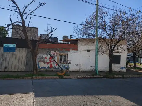 Casa en Venta con 4 cocheras