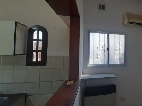 Depto Tipo Casa en Alquiler de Monoambiente