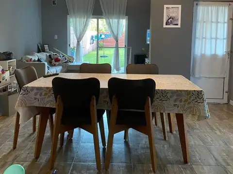 Mariano Moreno e/ 6 de Agosto y Lettieri