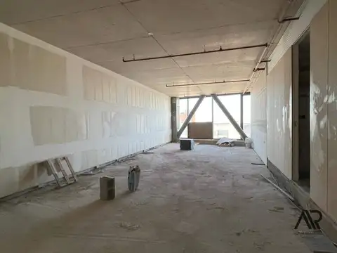 Alquiler oficina Ciudad Vieja con 2 cocheras