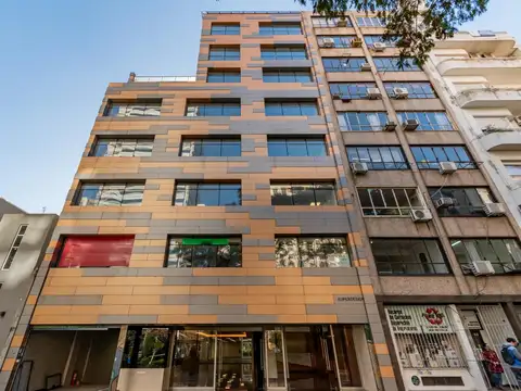 Moderno Edificio de Oficinas a Estrenar en Microcentro