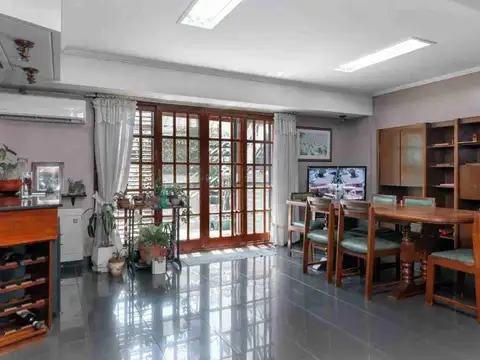 Casa 4 ambientes con 3 baños