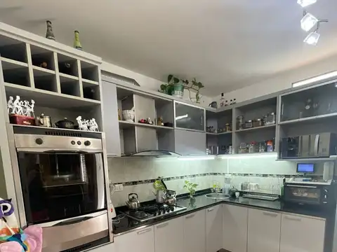 Depto Tipo Casa 4 ambientes con 2 baños