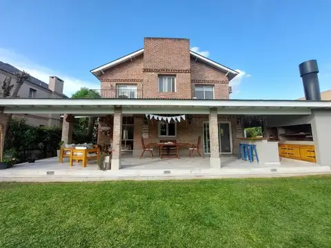 Casa en Venta de 4 dormitorios