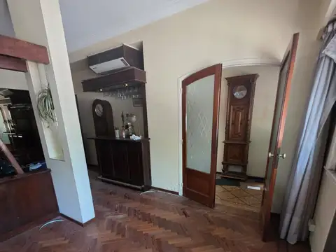 Avenida Salvador María Del Carril 2700