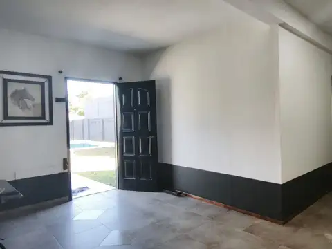 Casa 3 ambientes con 2 baños