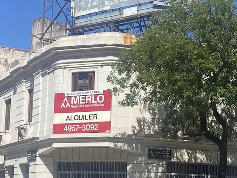 Av. Velez Sarfield al 100