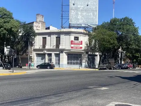 Oficina 6 ambientes con 2 baños