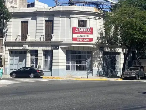 Oficina en Alquiler 50 años